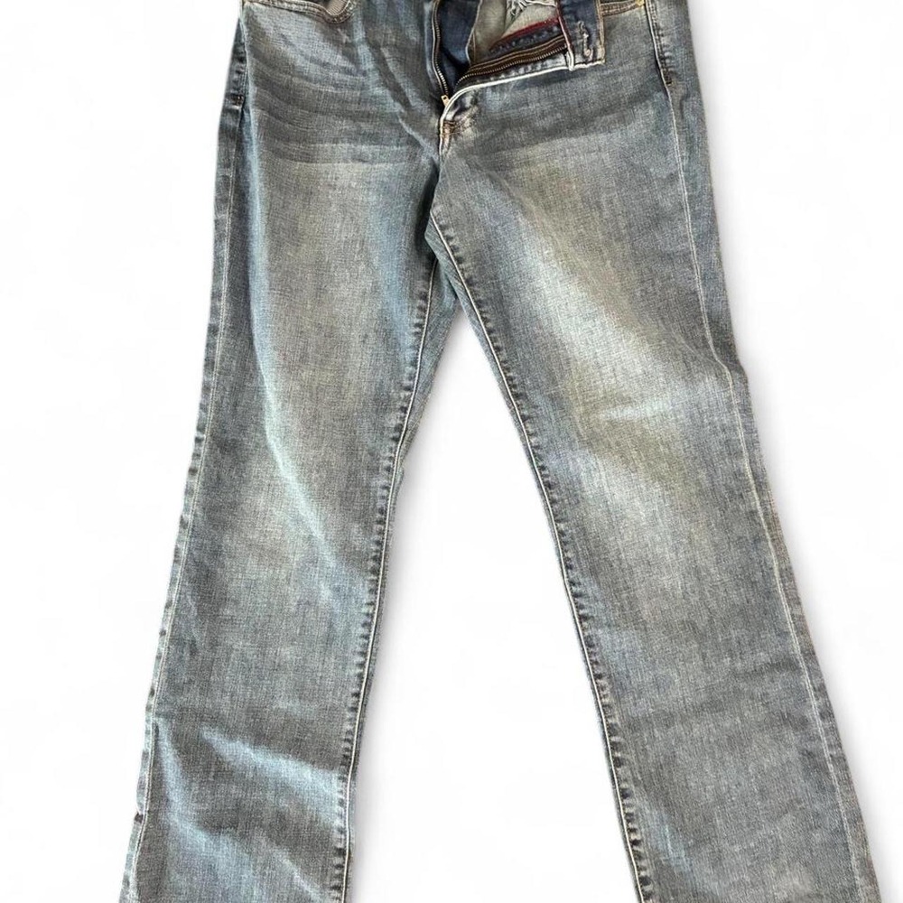 Preowned 2018 Women's Tommy Hilfiger Tribeca blue jeans. Size 12. Excellent Cond